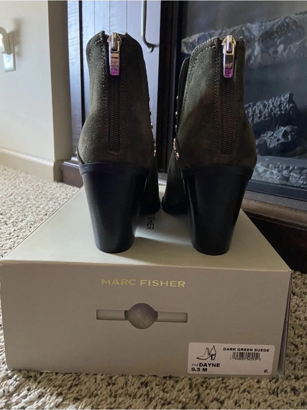 MARC FISHER Womens Green V Notch Cutout Dayne Block Heel Suede  Booties